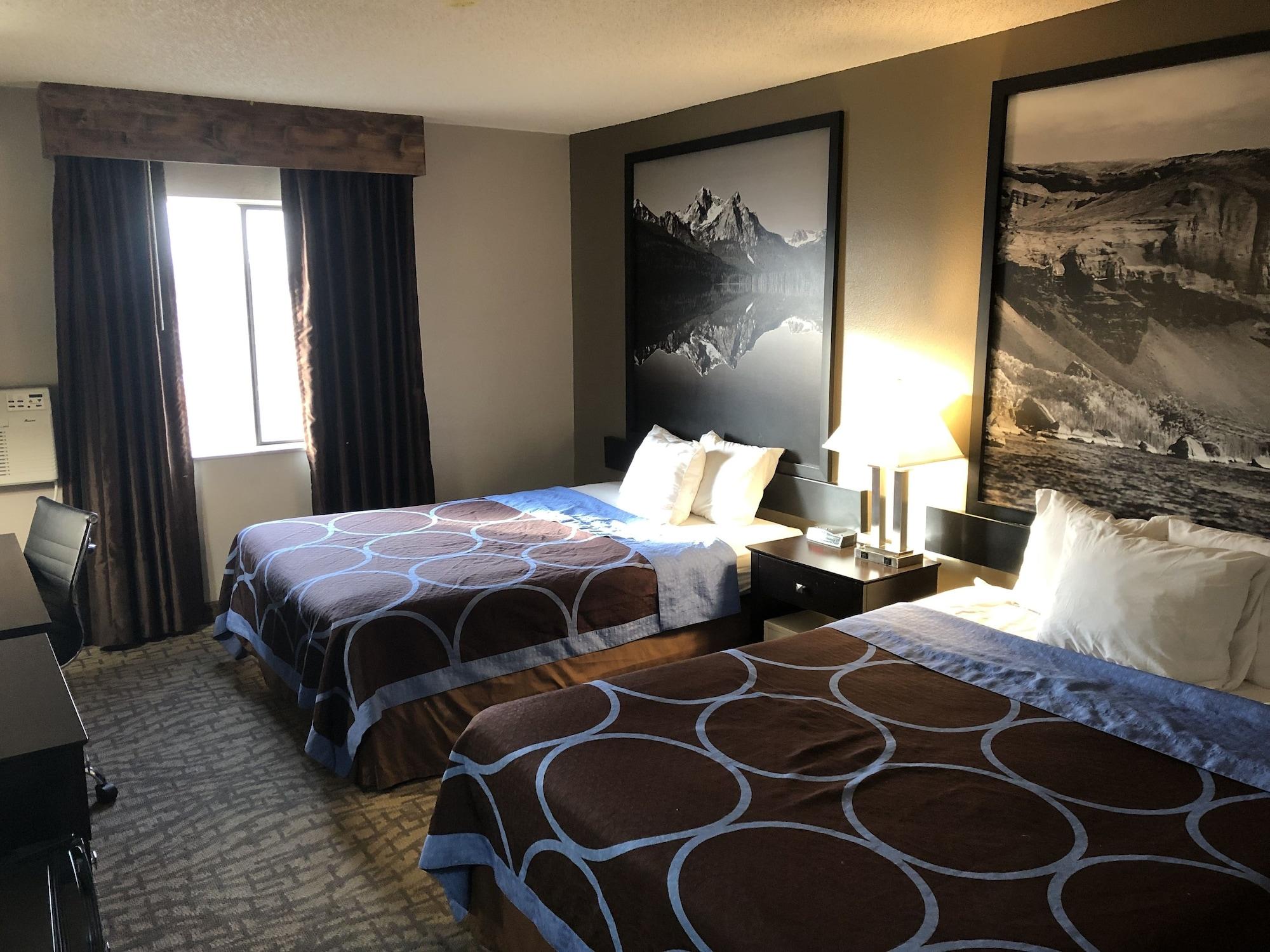 Super 8 By Wyndham Hotel