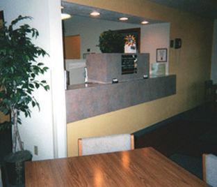Super 8 By Wyndham Hotel 2*